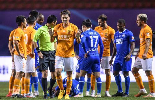 足坛最新爆料新闻视频,揭秘球星转会内幕与赛场风云  第2张